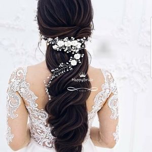 Beautiful Flowers & Rhinestone hair Vein